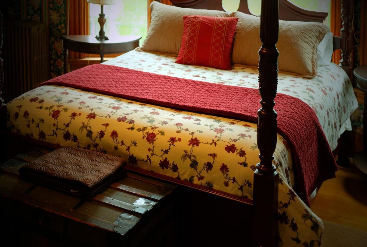 Guilford Bed And Breakfast ภายนอก รูปภาพ