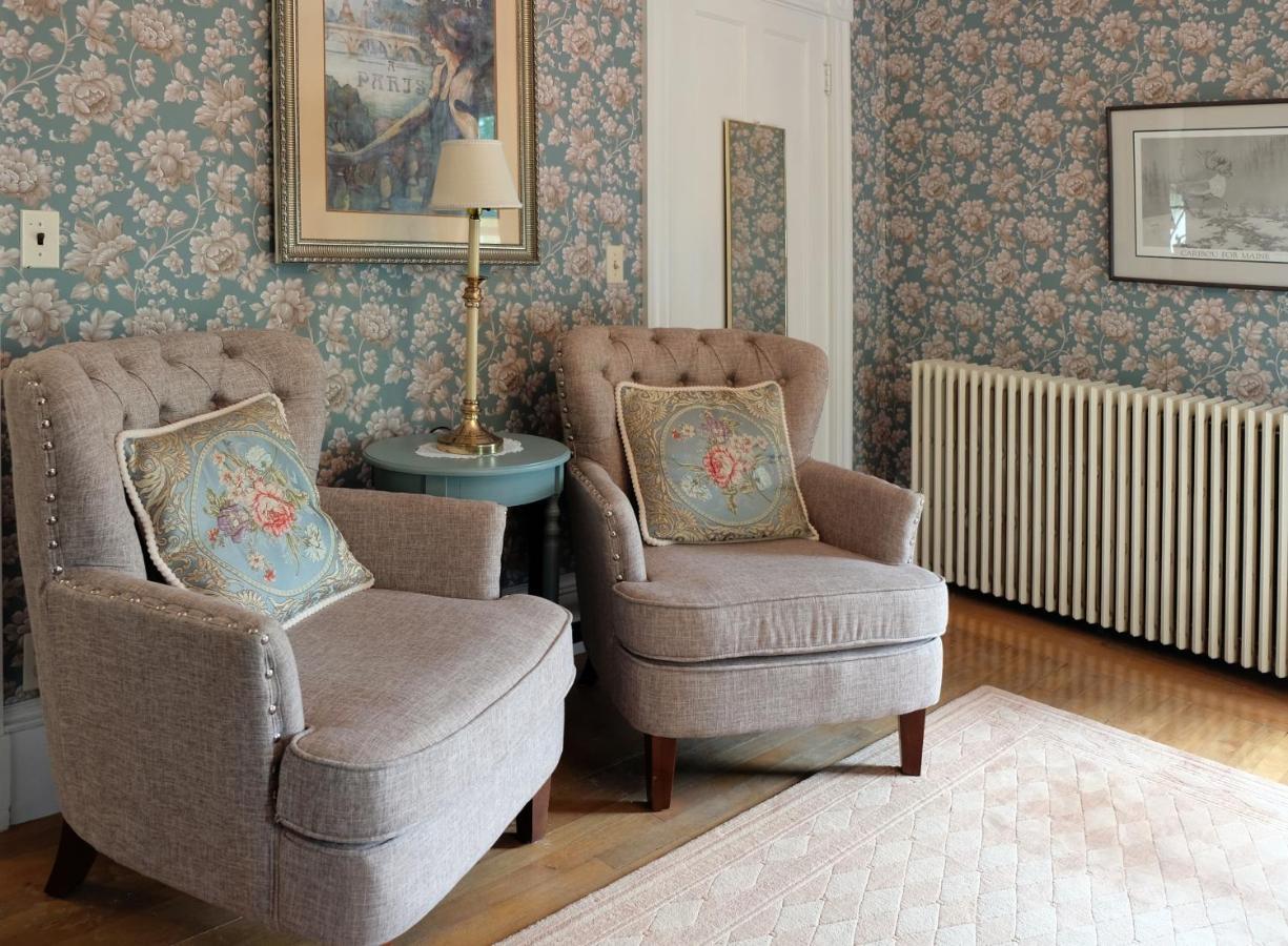 Guilford Bed And Breakfast ภายนอก รูปภาพ